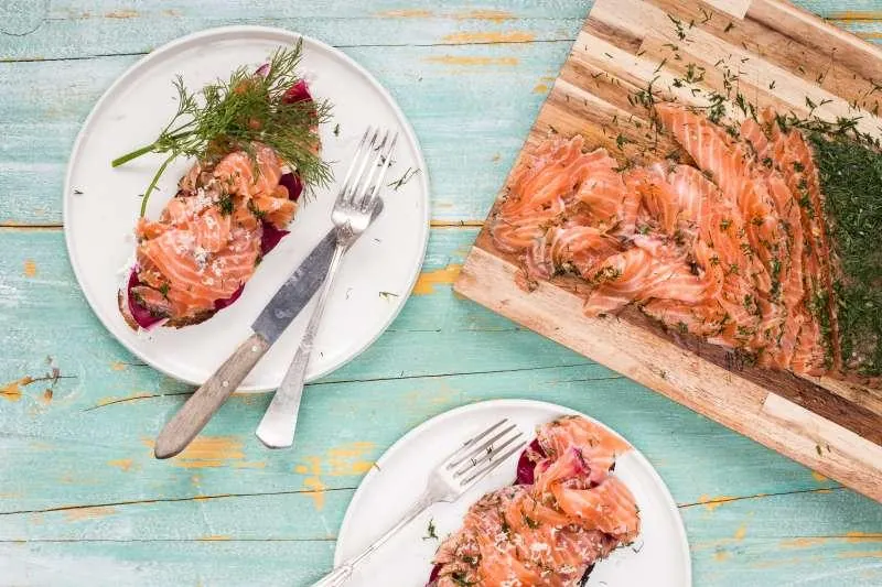 Beizen von Lachsfilet